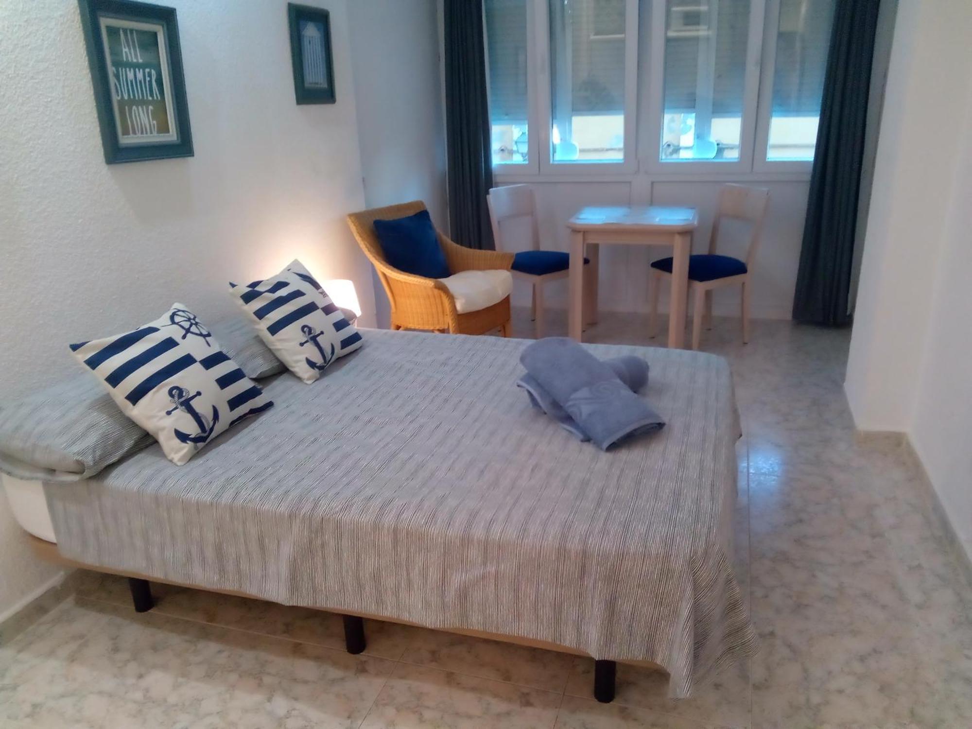 Los Cisnes Beach Studio 100M Playa Apartment Benalmadena Luaran gambar