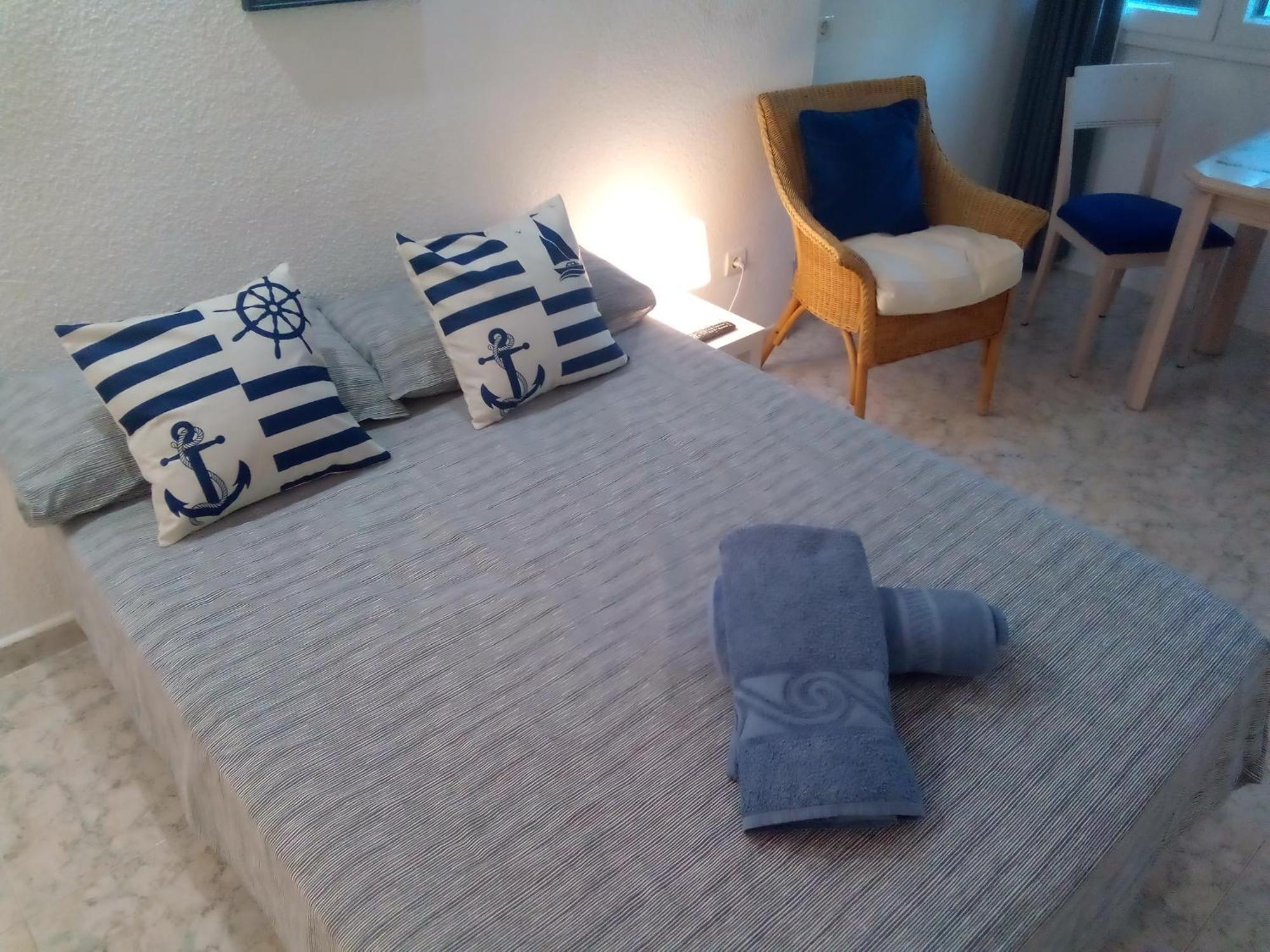 Los Cisnes Beach Studio 100M Playa Apartment Benalmadena Luaran gambar